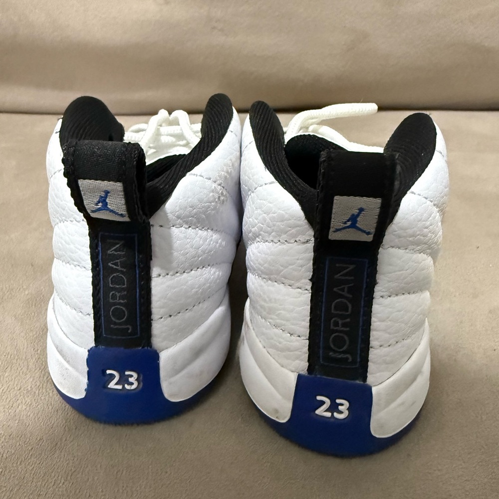 Kids White and Blue Sneakers Toddler size 8 - Picture 4 of 5